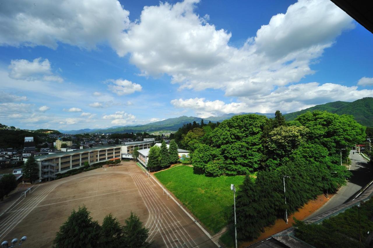 Senkeien Tsukioka Hotel Kaminoyama Exteriér fotografie