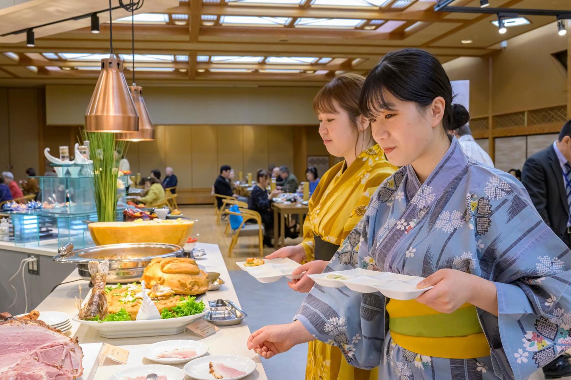 Senkeien Tsukioka Hotel Kaminoyama Exteriér fotografie